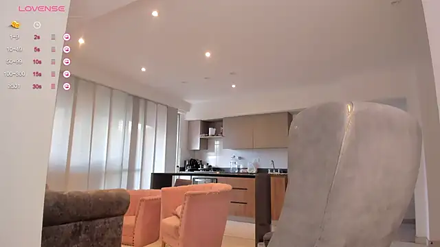 sofiia piink online show from March 19, 2026, 9:08 pm