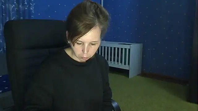 loveis007 online show from January 11, 2026, 5:34 am