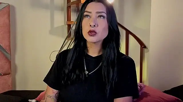 kelly hous36 online show from June 19, 2026, 1:04 pm