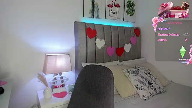 Snapshot of Katysmith26 chatting on February 13, 2025, 6:09 am Katysmith26 online show from February 13, 2025, 6:09 am