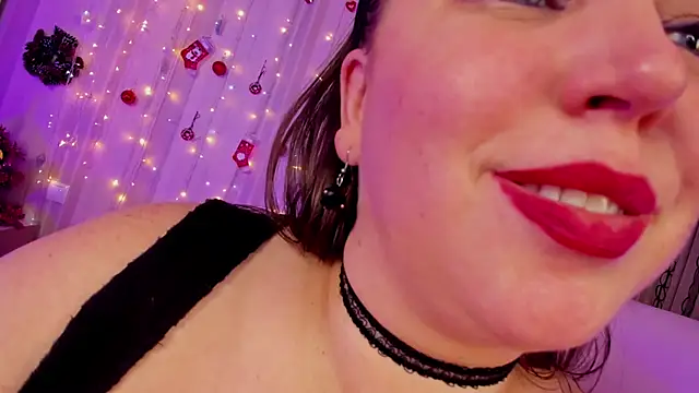 AdellaDulce online show from December 17, 2024, 6:31 pm
