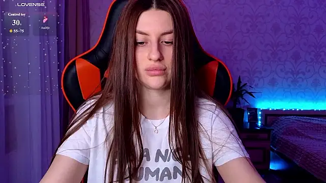 Elishka  online show from March 4, 2026, 9:32 pm