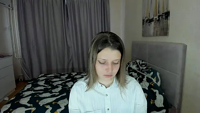 SoniNesti online show from September 17, 2025, 3:03 pm