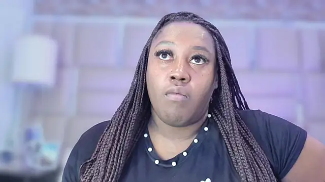 ShaniaBrownn online show from June 9, 2026, 7:36 pm