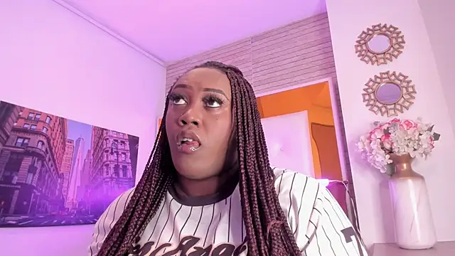ShaniaBrownn online show from June 27, 2026, 4:56 pm