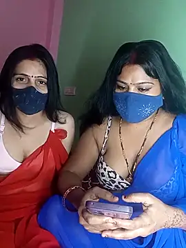 Snapshot of cutee__crazy chatting on October 15, 2025, 5:46 pm cutee  crazy online show from October 15, 2025, 5:46 pm