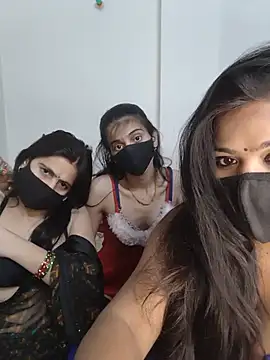 Snapshot of cutee__crazy chatting on June 3, 2026, 2:55 pm cutee crazy online show from June 3, 2026, 2:55 pm