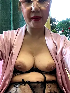 honghong666 online show from September 16, 2025, 7:42 am