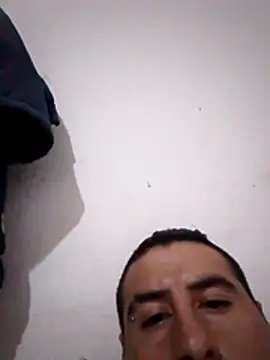 Snapshot of Luzbel666 chatting on December 3, 2025, 8:34 am Luzbel666 online show from December 3, 2025, 8:34 am