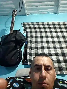 Snapshot of Luzbel666 chatting on April 14, 2026, 4:29 am Luzbel666 online show from April 14, 2026, 4:29 am