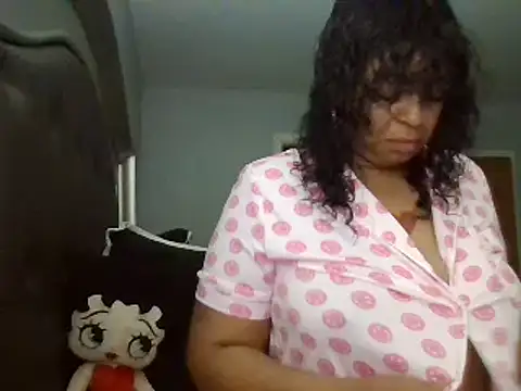 MSweetLindaParks online show from December 3, 2024, 7:32 am