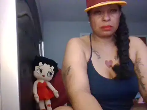 MSweetLindaParks online show from March 2, 2025, 10:48 pm