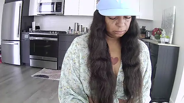 MSweetLindaParks online show from August 6, 2026, 3:03 pm
