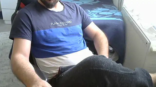 Snapshot of crazybaby5461 chatting on April 2, 2026, 10:02 am crazybaby5461 online show from April 2, 2026, 10:02 am