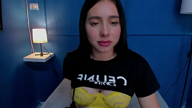isabella jade online show from January 6, 2025, 9:43 pm