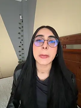 isabella jade online show from September 24, 2025, 1:14 pm