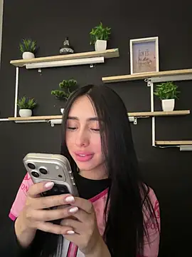 Snapshot of isabella_jade chatting on February 23, 2026, 10:40 pm isabella jade online show from February 23, 2026, 10:40 pm