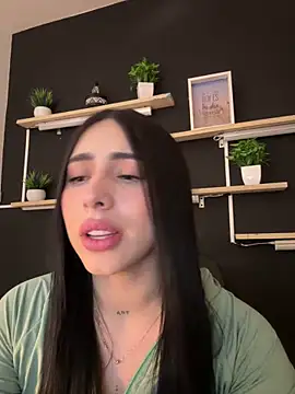 Snapshot of isabella_jade chatting on February 24, 2026, 9:35 pm isabella jade online show from February 24, 2026, 9:35 pm