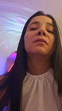 miaeyes online show from January 9, 2026, 1:14 pm