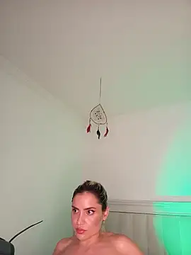 ASHLEY BLAIR online show from November 5, 2025, 9:48 pm