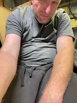 Jjones1923 online show from May 26, 2026, 11:17 am