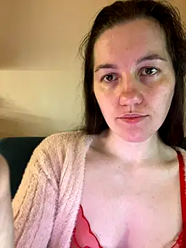 Nicole-Ray online show from November 14, 2025, 8:40 pm