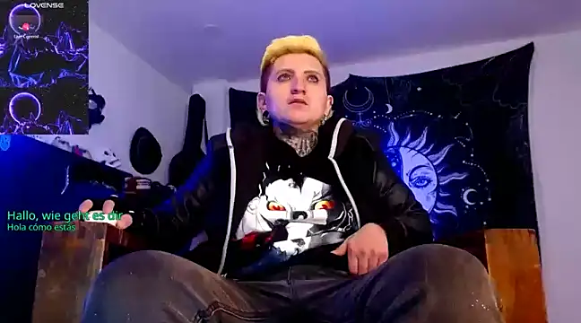 Marieblueeyes online show from January 7, 2025, 4:39 am