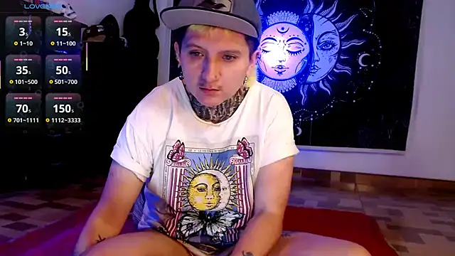 Marieblueeyes online show from January 17, 2025, 1:47 am