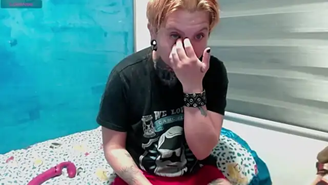 Marieblueeyes online show from December 3, 2025, 10:13 am