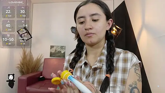 Snapshot of Perla_Campbell chatting on October 17, 2025, 7:05 pm Perla Campbell online show from October 17, 2025, 7:05 pm
