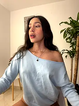 SelenaStone online show from November 8, 2025, 11:03 pm