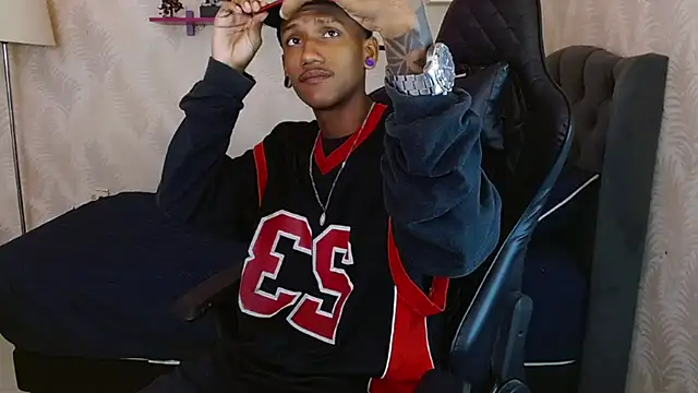 ManSant online show from September 18, 2025, 3:36 pm