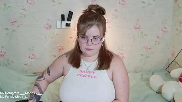 Snapshot of sinnamon_ chatting on December 21, 2025, 12:12 pm sinnamon online show from December 21, 2025, 12:12 pm