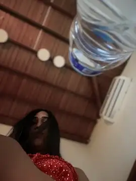 Ashly Miller online show from November 18, 2025, 7:40 pm