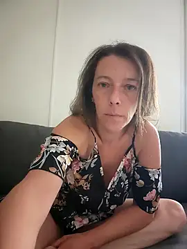 Oriane Jackson online show from July 17, 2026, 10:33 am
