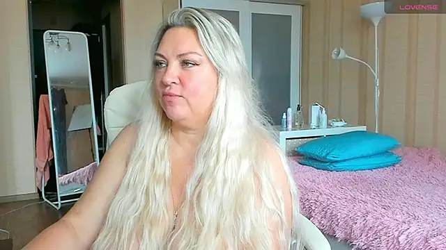 Snapshot of PamHardFuck chatting on October 4, 2025, 11:08 am PamHardFuck online show from October 4, 2025, 11:08 am