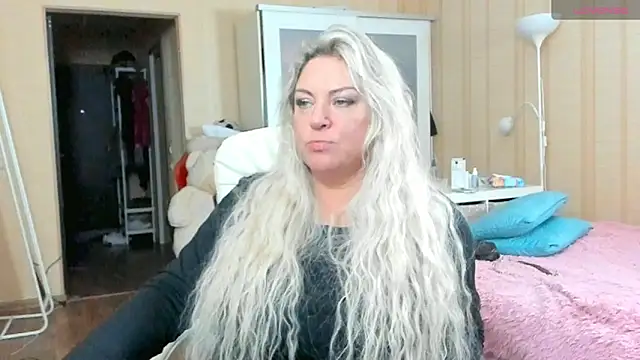 Snapshot of PamHardFuck chatting on October 19, 2025, 6:30 pm PamHardFuck online show from October 19, 2025, 6:30 pm