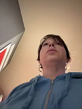 YogaHottie76 online show from January 22, 2025, 2:46 pm