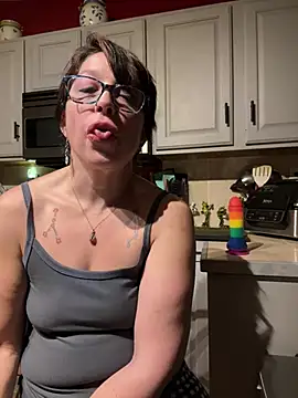 YogaHottie76 online show from February 7, 2025, 1:53 pm