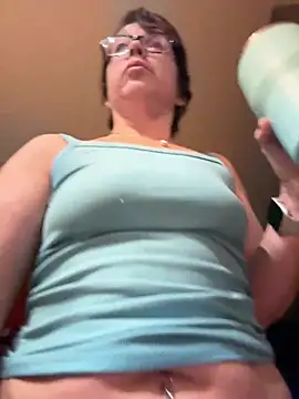 YogaHottie76 online show from February 9, 2025, 2:07 pm