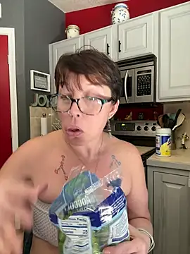YogaHottie76 online show from February 26, 2025, 9:05 pm