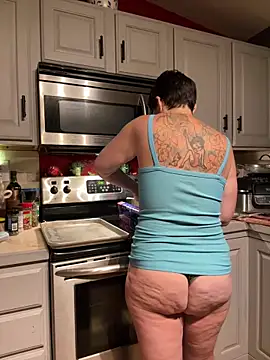 YogaHottie76 online show from March 1, 2025, 12:56 pm