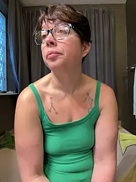 YogaHottie76 online show from March 18, 2025, 1:42 pm