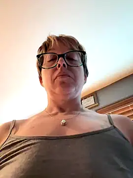 YogaHottie76 online show from September 9, 2025, 2:05 pm