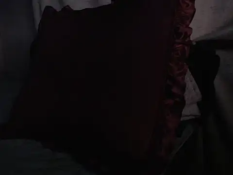 Snapshot of devine_TATAS chatting on November 11, 2025, 4:29 pm devine TATAS online show from November 11, 2025, 4:29 pm