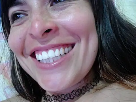 Alexandrasaenz online show from June 25, 2026, 5:12 am