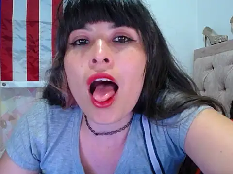 Alexandrasaenz online show from July 8, 2026, 9:19 pm
