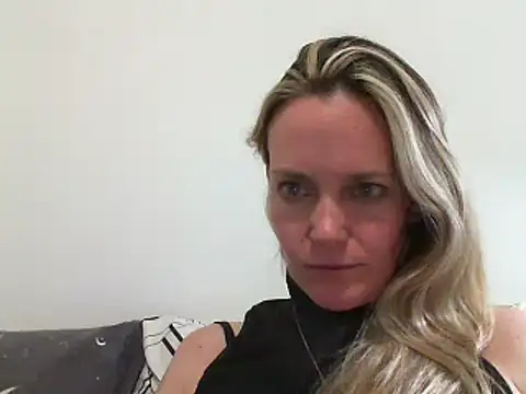 Annylove1 online show from December 19, 2024, 10:42 pm