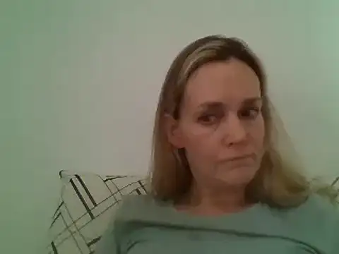 Annylove1 online show from January 3, 2025, 5:10 pm