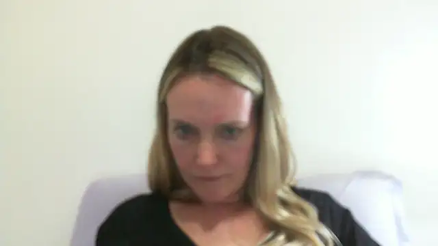 Annylove1 online show from January 13, 2025, 9:31 pm